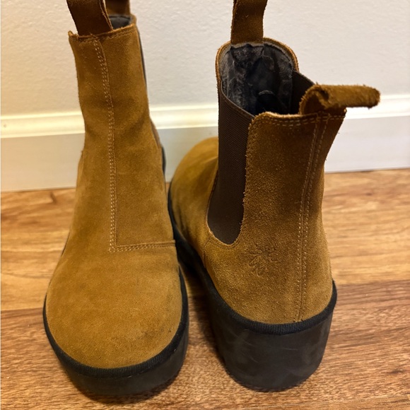 Fly London Tan Suede Chunky Heeled Chelsea Boots - Picture 9 of 11